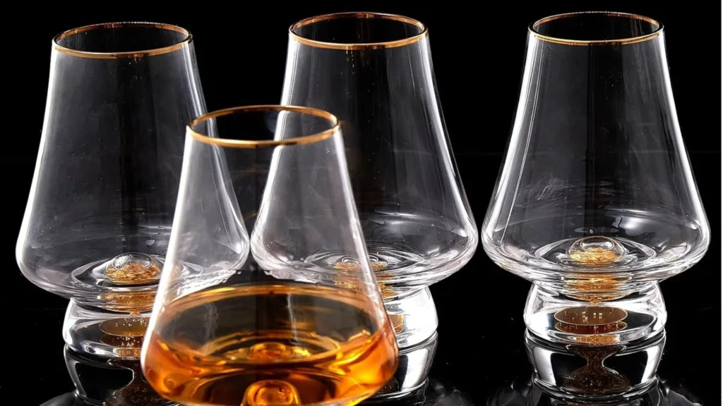 the DUJUST Luxury Whiskey Snifter Glasses